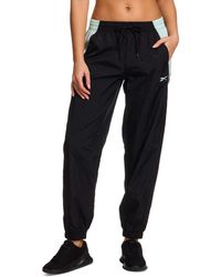 Reebok - Woven Crinkle Colorblocked jogger Pants - Lyst