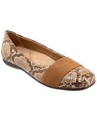 Trotters - Samantha Flat - Lyst
