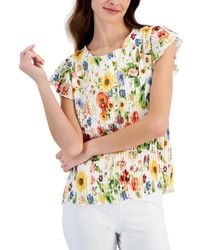 Tahari - Floral-printed Flutter-sleeve Pleated Top - Lyst