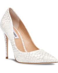 steve madden daisie microsuede studded pumps