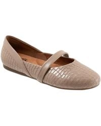 Softwalk - Samara Flat - Lyst