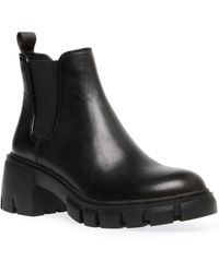 trap chelsea boot