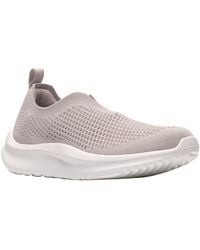 Clarks - Cloudsteppers Solevana Knit Round Toe Sneakers - Lyst