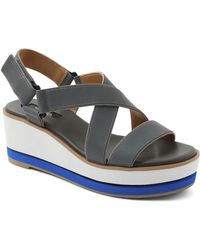 mia tia sandals