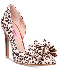 betsey johnson emili pump