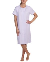 Miss Elaine - Embroidered Short-sleeve Snap Robe - Lyst