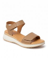 Menina Step - Napoli Flat Sandal - Lyst