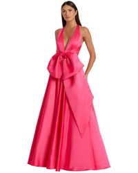 Mac Duggal - Sleeveless Deep V Satin Gown With Oversized Bow - Lyst