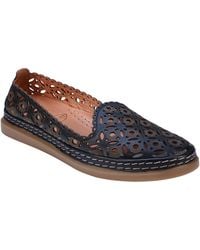 Cools 21 - Tumi Perforated Leather Flats - Lyst