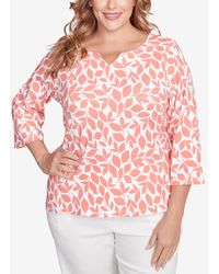 hearts of palm - Plus Size Printed Essentials V-neck Top - Lyst