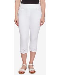 Ruby Rd. - Petite Embroidered Hem Soft Stretch Denim Capri Jeans - Lyst