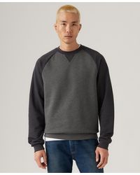 Levi's - Levi' Relaxed Fit Crewneck Long Sleeve Red Tab Logo Sweatshirt - Lyst