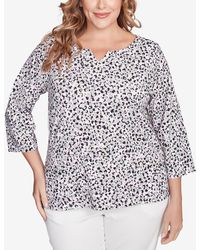 hearts of palm - Plus Size Printed Essentials V-neck Top - Lyst