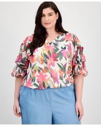 Vince Camuto - Plus Size Printed V-neck Bubble Blouse - Lyst