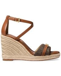 実用性◎快適◎★MICHAEL KORS★Mandy ウェッジサンダル MANDY レザー ウェッジ サンダル - MKシグネチャー | サンダル
