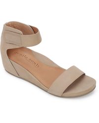 Easy Street Roxanne Wedge Sandal in 