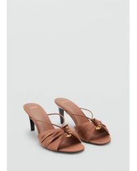 Mango - Sandali Tacco Raso Applicazione Metallo Arancione Tostato - Lyst