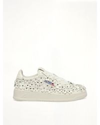 Autry - Medalist Low Patent Flower Sneaker - Lyst
