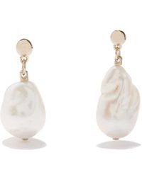 Chloé Darcey Mismatched Baroque Pearl Earrings - White