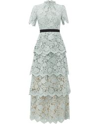 Self-Portrait Robe longue en guipure à volants - Vert