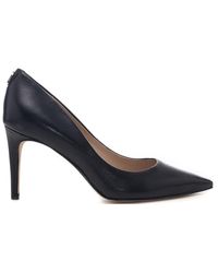 guess pumps black