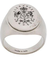 Alexander McQueen Engraved Signet Ring - Metallic