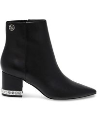 Stivali da donna Guess, Collezione Estate 2022 - Stileo.it