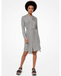 Michael Kors Hemdkleid aus Seiden-Twill mit Logo in Schachbrettoptik - Grau