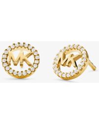 Michael Kors Pendientes de tuerca de plata de ley con chapado en metales preciosos incrustaciones y logotipo - Metálico