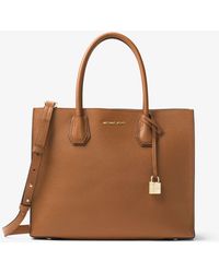Michael Kors Tragetasche Mercer Large aus gekrispeltem Leder mit Akkordeondesign - Braun