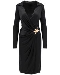 Versace - Vestido negro con escote en v hecho en italia - Lyst
