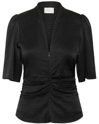 Gestuz - Overhemden ,Zwart ,Satijn Zwarte Satijnen Blouse Met V-Hals - Lyst