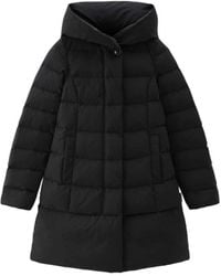 Woolrich - Schwarzer daunenmantel wasserabweisend - Lyst