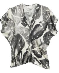 Alysi - Overhemden ,Zwart ,V-Hals Zijden Blouse Met Korte Mouwen - Lyst