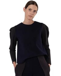 Chie Mihara - Overhemden ,Zwart ,Marineblauwe Crêpe Blouse Met Tech Mouwen - Lyst