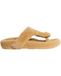 Loewe - Shearling thong sandalia con suela de goma - Lyst