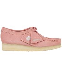 Clarks - Iconica scarpa rosa in camoscio - Lyst