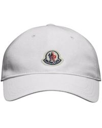 Moncler - Cappellino da baseball in cotone bianco con logo in feltro - Lyst