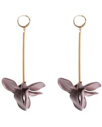 Malababa - Pendientes De Latón Con Motivo De Pétalo Ligero, Mujer, Talla - Lyst