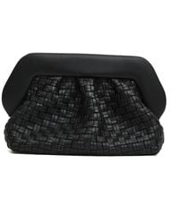 THEMOIRÈ - Schwarze Kleine Gewebte Clutch Tasche - Lyst