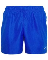 Nike - Blaue beachwear-shorts mit swoosh-print - Lyst