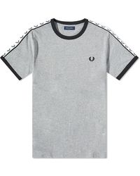 Fred Perry - Tops ,Grijs ,Katoen Taped Ringer T-Shirt Met Laurel Crown Mouwdetail - Lyst
