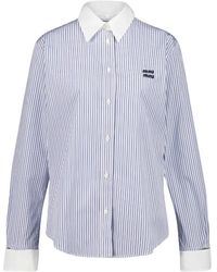 Miu Miu - Overhemden ,Blauw ,Katoen Gestreepte Katoenpoplin Blouse Met Contrasterende Kraag - Lyst