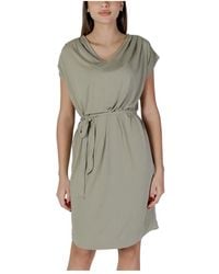 B.Young - Grünes Lace-Up Mini Kleid Kurzarm - Lyst