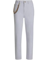 Guess - Hoch taillierte slim fit cropped jeans mit ketten-detail - Lyst