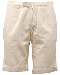 BRIGLIA - Korte Broeken ,Wit ,Katoen Katoen/Linnen Bermuda Shorts Gemaakt - Lyst