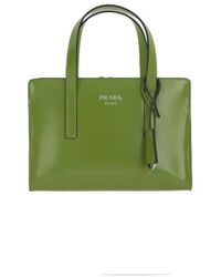 Prada - Grüne gebürstete lederhandtasche mit kontrastbesatz - Lyst