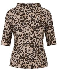 Marc Cain - T-Shirt Met Dierenprint En Vrouwelijke Silhouet - Lyst