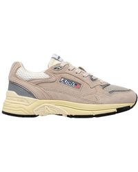 Autry - Zukunftsinspirierte Laufschuhe Mit Action Cush-Technologie - Lyst