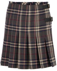 Burberry - Rokken ,Veelkleurig ,Wol Elegant Zijden Sjaal Gonne - Lyst